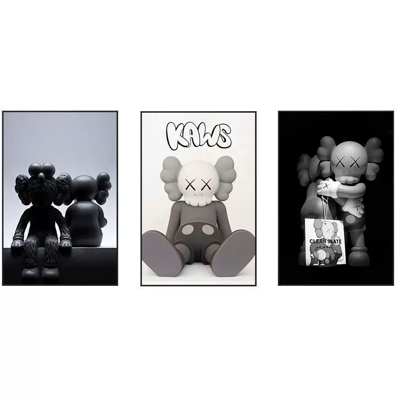 [KAWS декоративная картина для гостиной абстрактная кукла на фоне дивана тройной набор]