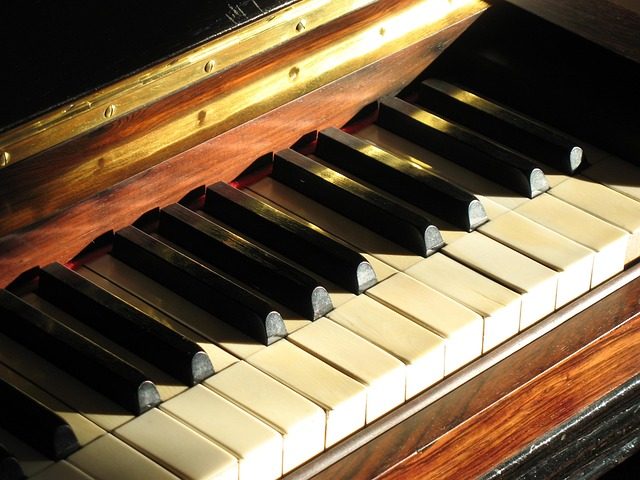 is learning piano hard