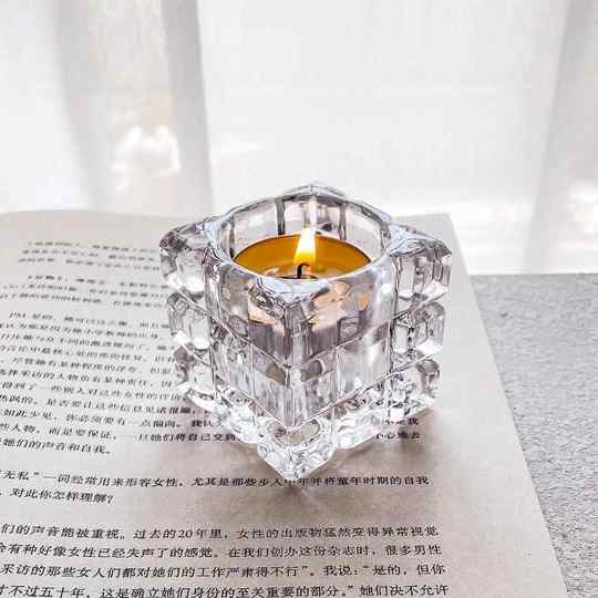 Ins transparent crystal glass ice candlestick European retro table decorations romantic candlelight dinner decoration arrangement