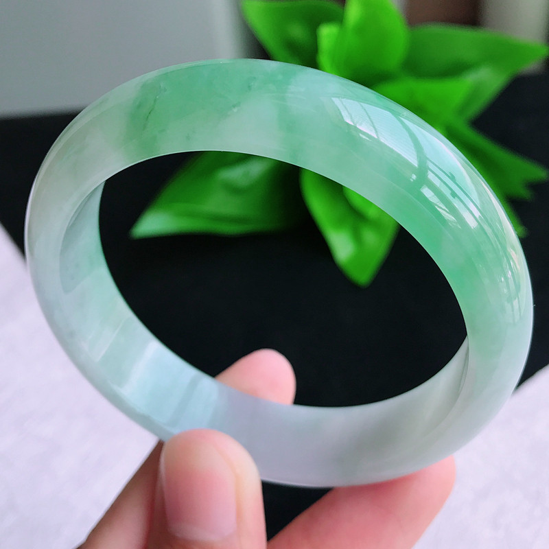 Authentic Burmese Natural Jade A-Grade Exquisite Water-Clear Green Bracelet with a Circumference of 57, 60.44g