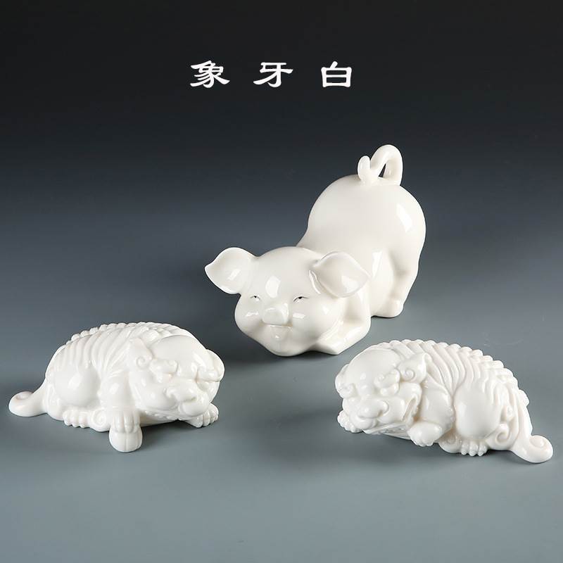 Mingyu ivory white porcelain Dehua pure white ceramic tea pet Kirin pig pet tea set accessories