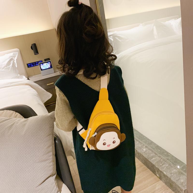 女童秋日小趣伴手——卡通小猴子单肩包