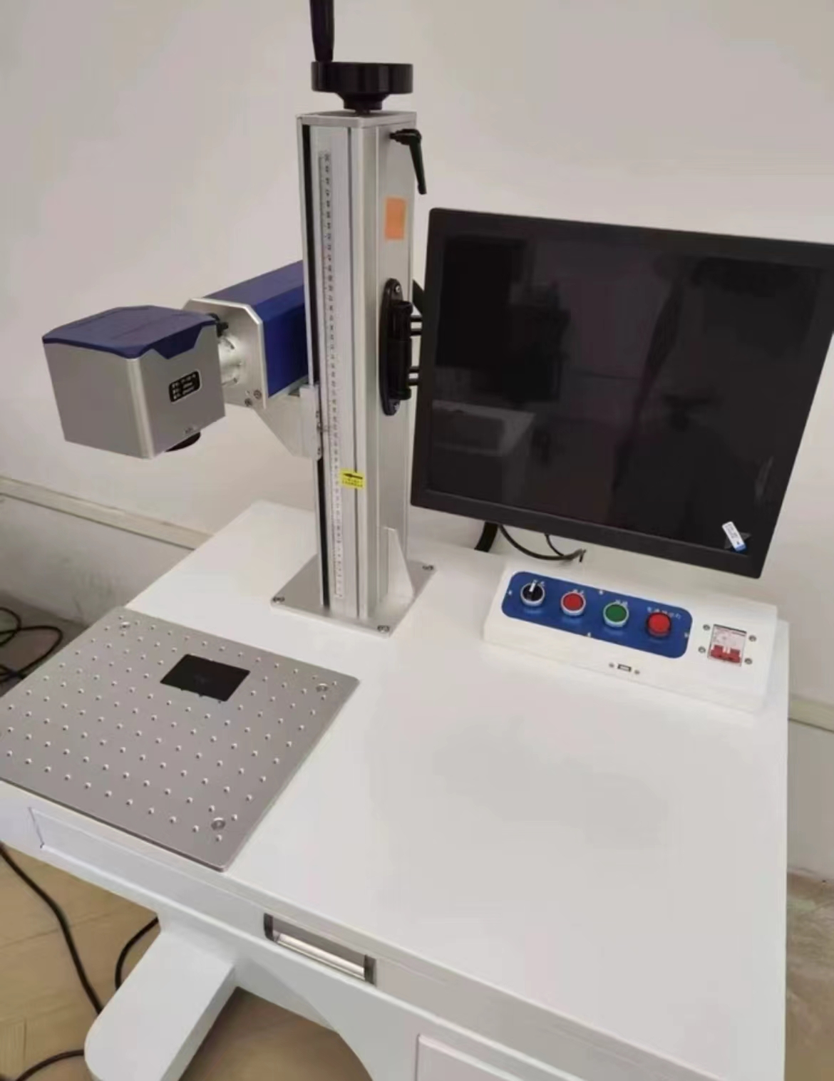 12月15日东莞30瓦光纤激光打标机带电脑网络拍卖公告