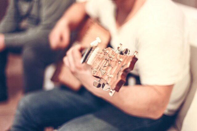 what is the best online guitar lessons