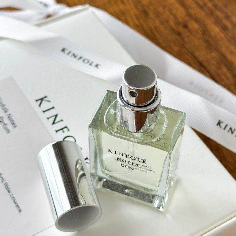 在气味里捕捉时光的碎片——关于Kinfolk Notes香水Peau Blanc的温柔絮语_