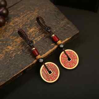 Brass Car Keychain Exquisite Female Key Car Pendant Pendant Jewelry Safety Buckle Retro Mountain Ghost Flower Money Male