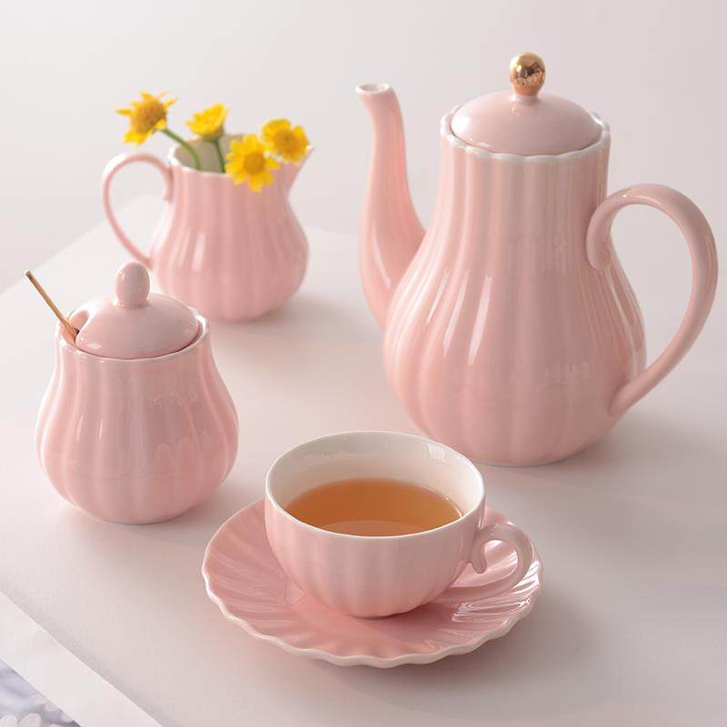 Mug with a High-End, Light Luxury Feel, Ceramic Coffee Cup and Saucer Set, Exquisite Afternoon Tea Set, Floral Tea Cup, Latte Cup and Saucer