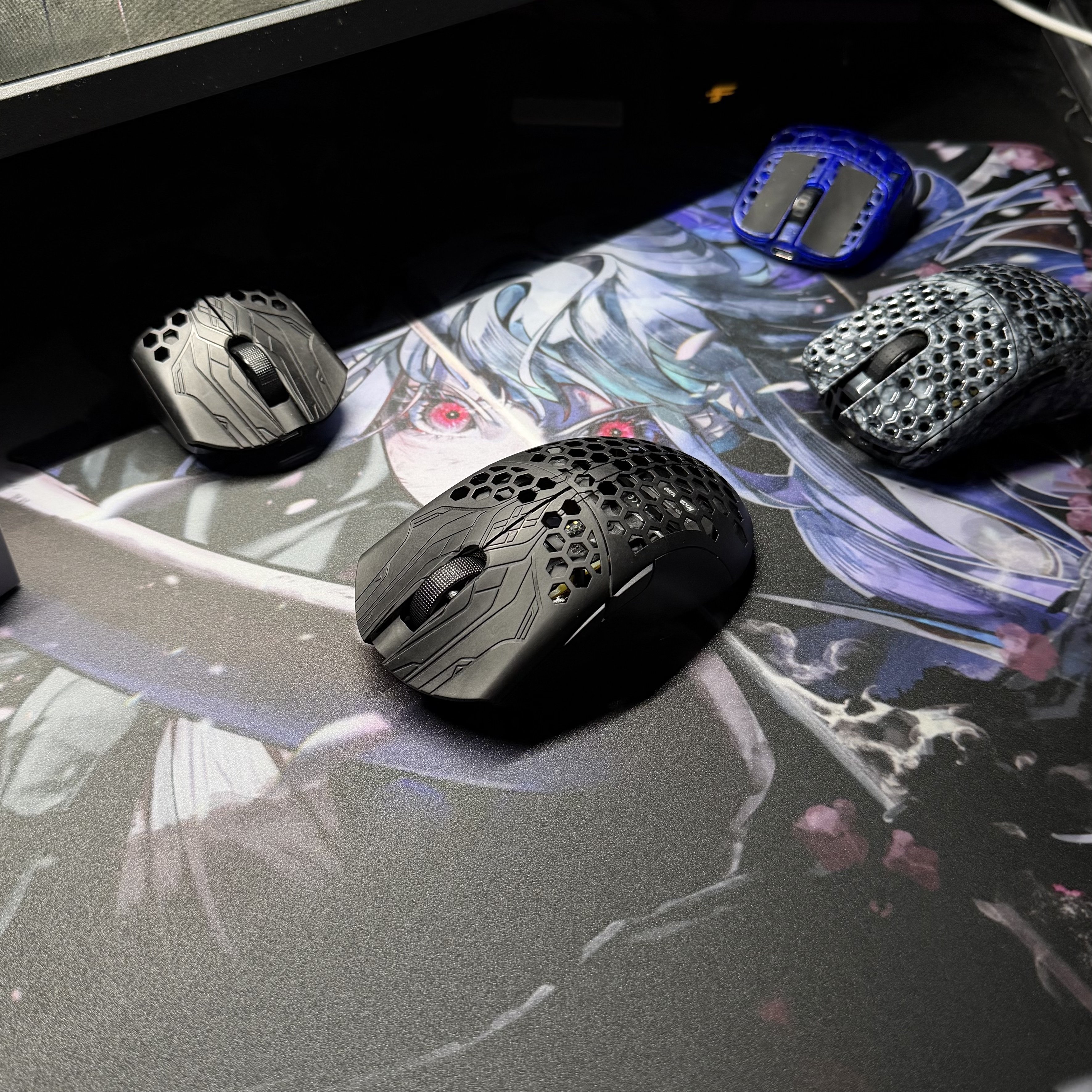 知郁DYSPHORIA SAYO小夜1.5mm涂层速度玻璃鼠标垫APEX洲OW瓦长TTK评价