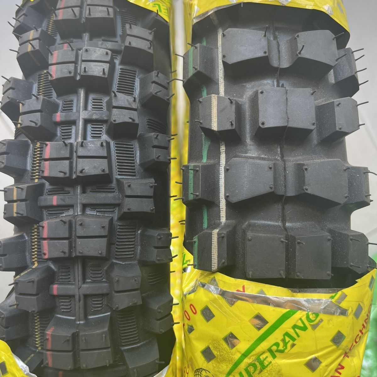 Motorcycle tire 3.00-18 ultra-high tooth steel wire tire 8-layer thickened anti-slip wear-resistant vacuum inner and outer tire