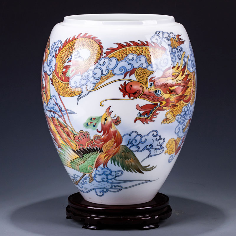 Dragon and Phoenix Chengxiang, senior arts and crafts artist, Hunan Province ceramic art master Xiong Yulan hand-painted vase ornaments