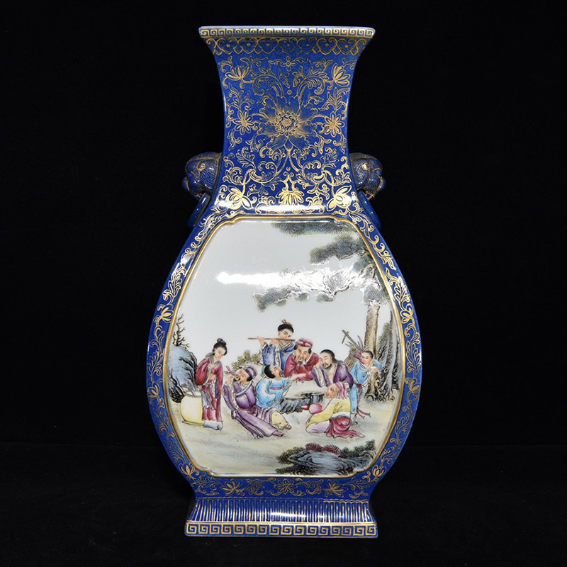 LY0747 Old Tibetan Qingqianlong style blue-painted gold window pastel character story pattern animal ear square bottle