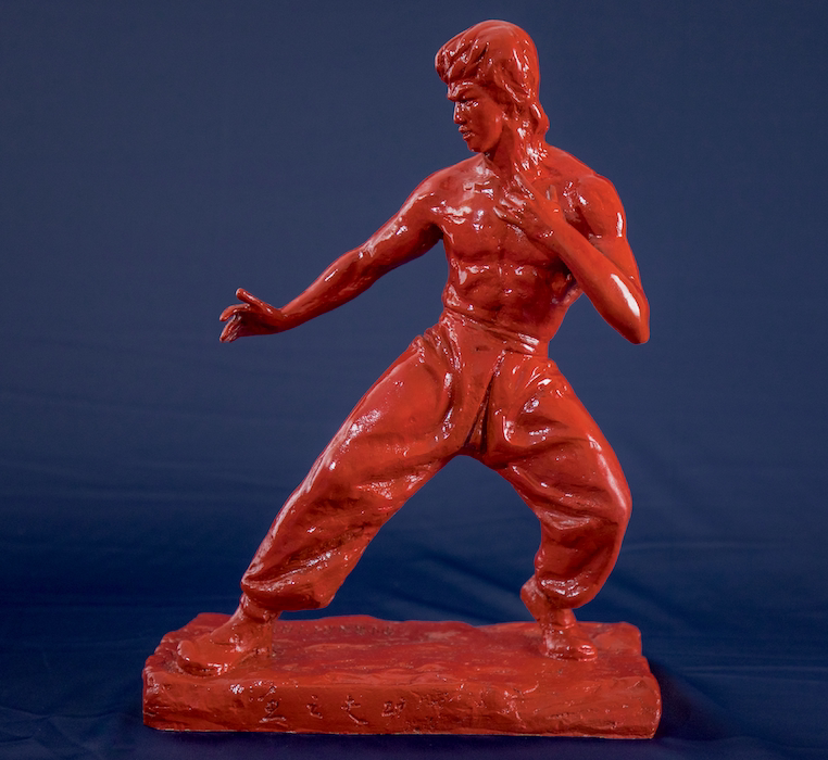 (Sculpture by Cao Chongen)Bruce Lee, King of Kung Fu