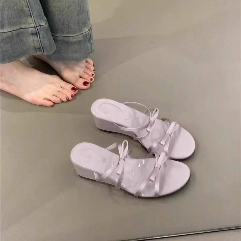 French-Style Chunky Heel Fairy-Like Pearl Sandals for Women, 2026 New Summer Fashion High-Heeled Sandals for Outdoor Wear