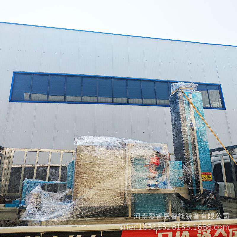 Fully automatic palletizing machine equipment Intelligent palletizing robot Column type coordinate type arm type robotic arm