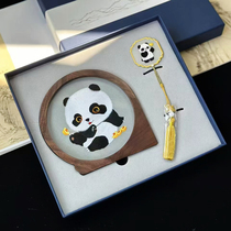 Su embroidery pure handmade double-sided embroidered walnut wood ornaments gift box set Golden Leaf intangible cultural heritage business souvenir