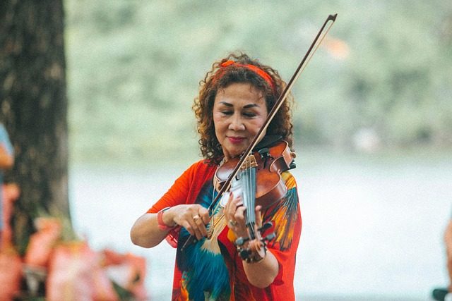 who invented violin