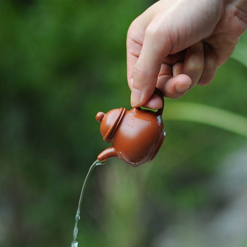 Small purple clay pot, mini small teapot, pocket small tea pet tea set, little monk Jinchan tea pet ornament