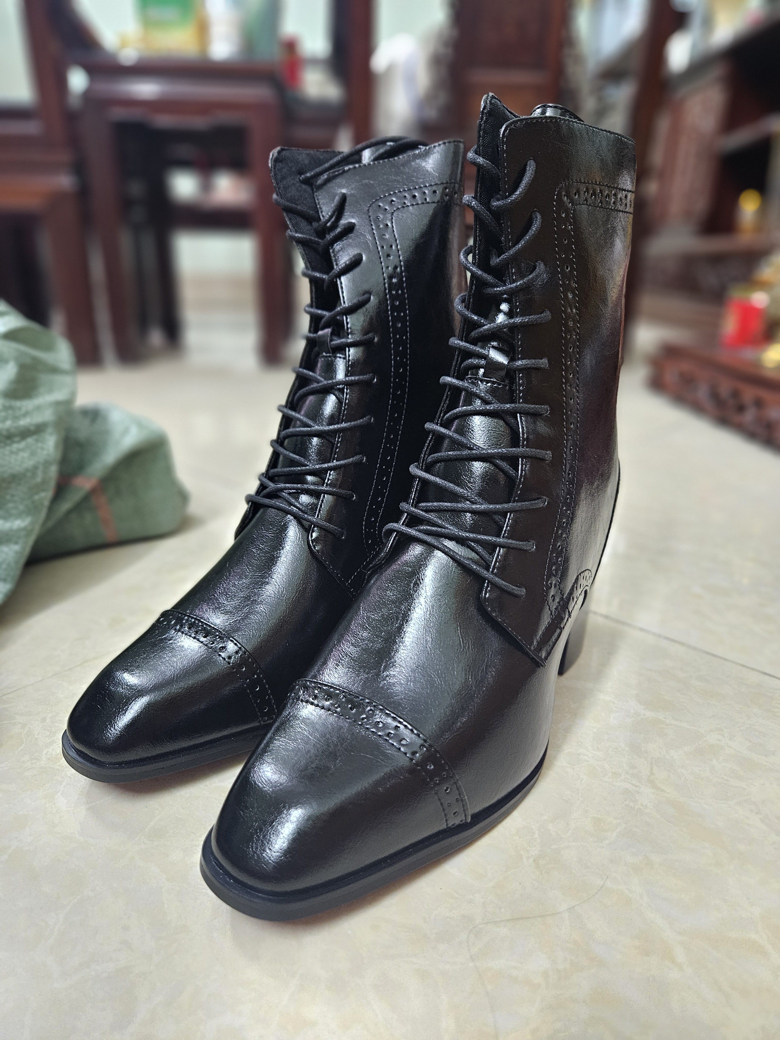 淘宝　末日小豆子　シークレットシューズ　＋15cm コスプレ　厚底　タオバオ 末日小豆子增高皮鞋红底尖头英伦风马丁靴2025春季新款