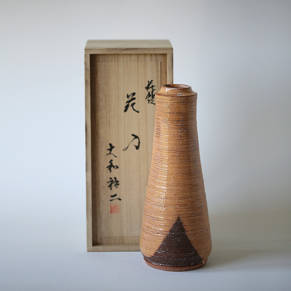 Japanese hundred-year-old kiln Yamato Yoshitaka Matsumoto Green Kiln Hagi-yaki Kiln becomes flower into Yamato Yuji box with Jaime