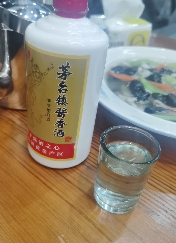 蓝翁酱香型茅台白酒整箱6瓶咋样