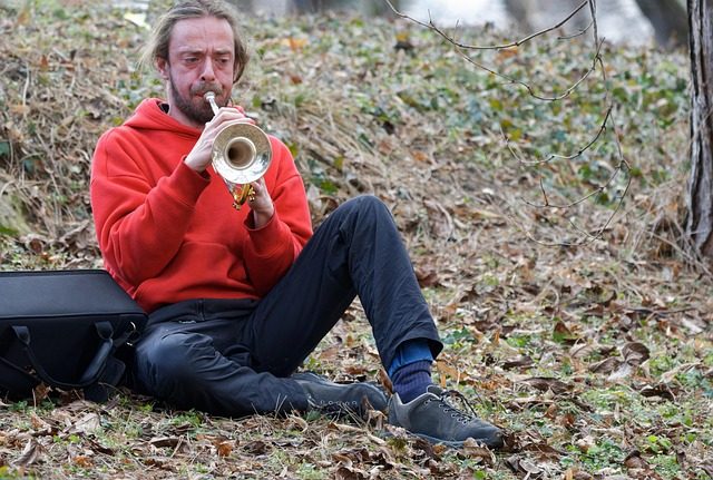 how to clean trumpet mouthpiece