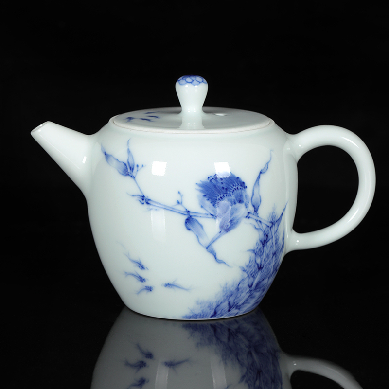 The "Jujing Zifuang" Hand-Painted Teapot Is Made by the Art Porcelain Factory's Research Laboratory from the 1980S