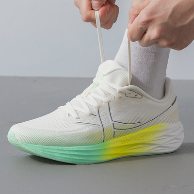 特步男跑步鞋2024春秋季运动鞋训练缓震透气休闲鞋976319 110004