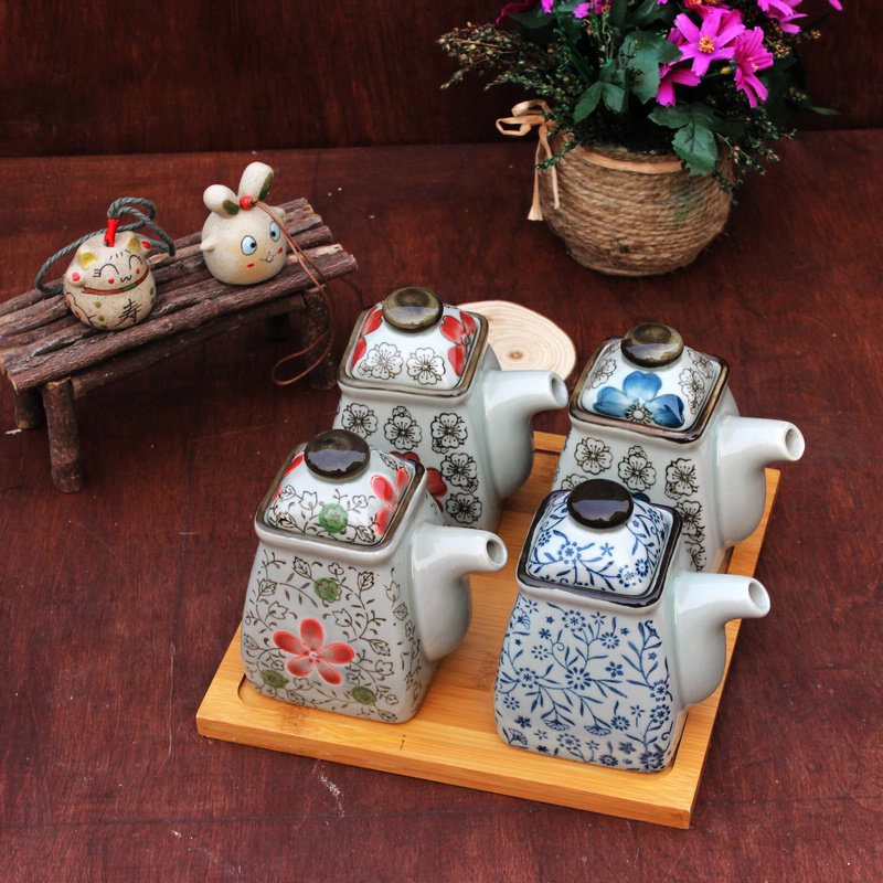 Underglaze color Japanese ceramic tableware zakka blue and white seasoning jar Vinegar bottle jar Soy sauce bottle oil pot 3