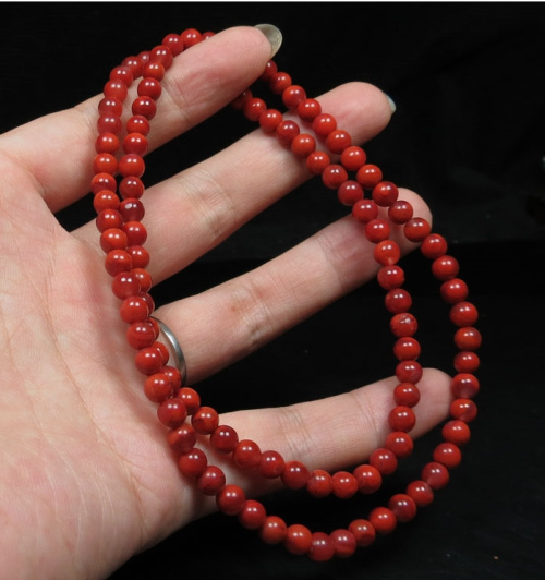Boutique collection grade Sichuan Yangshan Nanhong Feng Meat full of meat diameter about 5 MM ball - string necklace