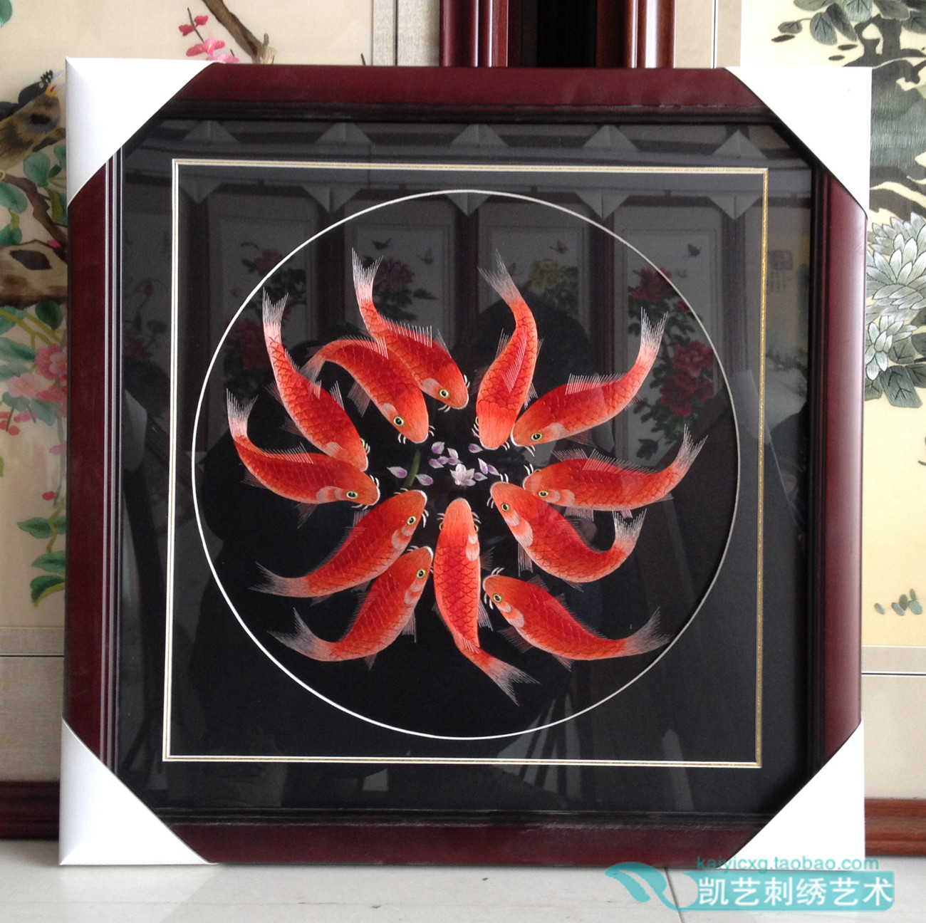 Su embroidery finished embroidery boutique hand embroidery twelve red fish reunion fish every year there is more than a ball and gas dining room painting