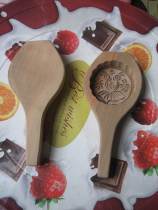 Exquisite Wood baking mold children kindergarten baby moon cake mold pastry Wood big eye bubble small goldfish 1