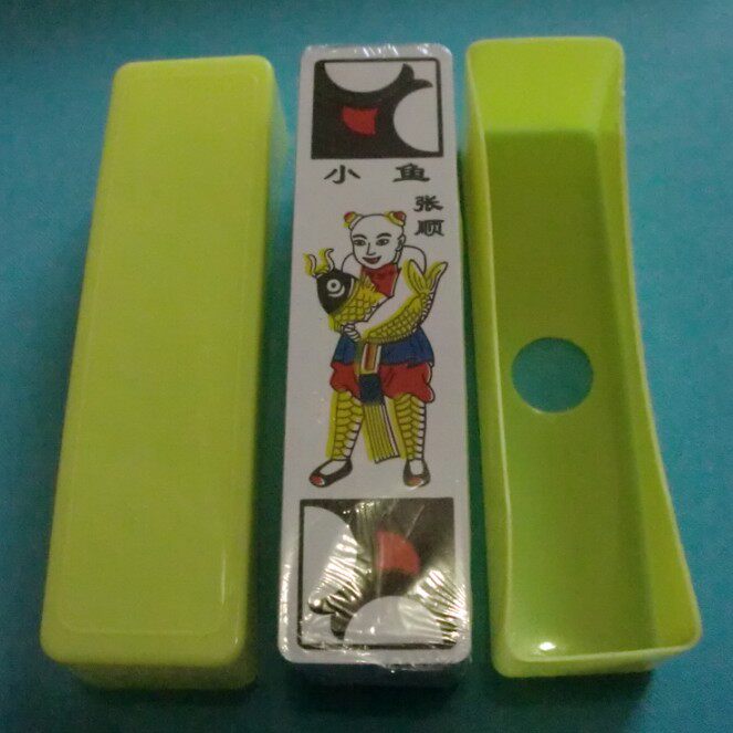 Northeast Elderly Entertainment Mahjong Card Water Margin Plastic Card Kanpai Hu Card Waterproof Old Man Card Leaf Long Card