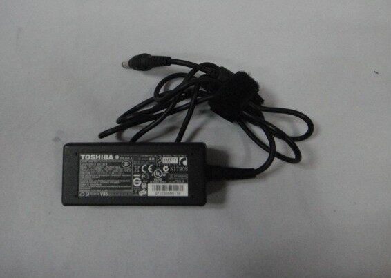 Original Toshiba power adapter 19V 1 58A NB200 NB300 NB30 laptop charger