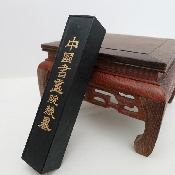 Lao Hu Kaiwen Hui ink 4 two Chinese calligraphy and painting academy Tibetan ink oil smoke ink (ink ink stick ink stick ink block) four treasures of the study