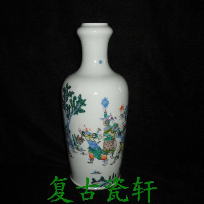 Jingdezhen Cultural Revolution porcelain factory goods porcelain Qingflower hopper color characters battle to stock the garlic bottle boutique factory goods
