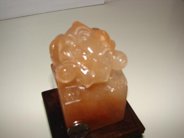 5 cm Xinjiang Litchi Frozen Kunlun Frozen Seal Stone Material Wholesale Shoushan Gold Stone Seal Carving Student Practice Seal Material