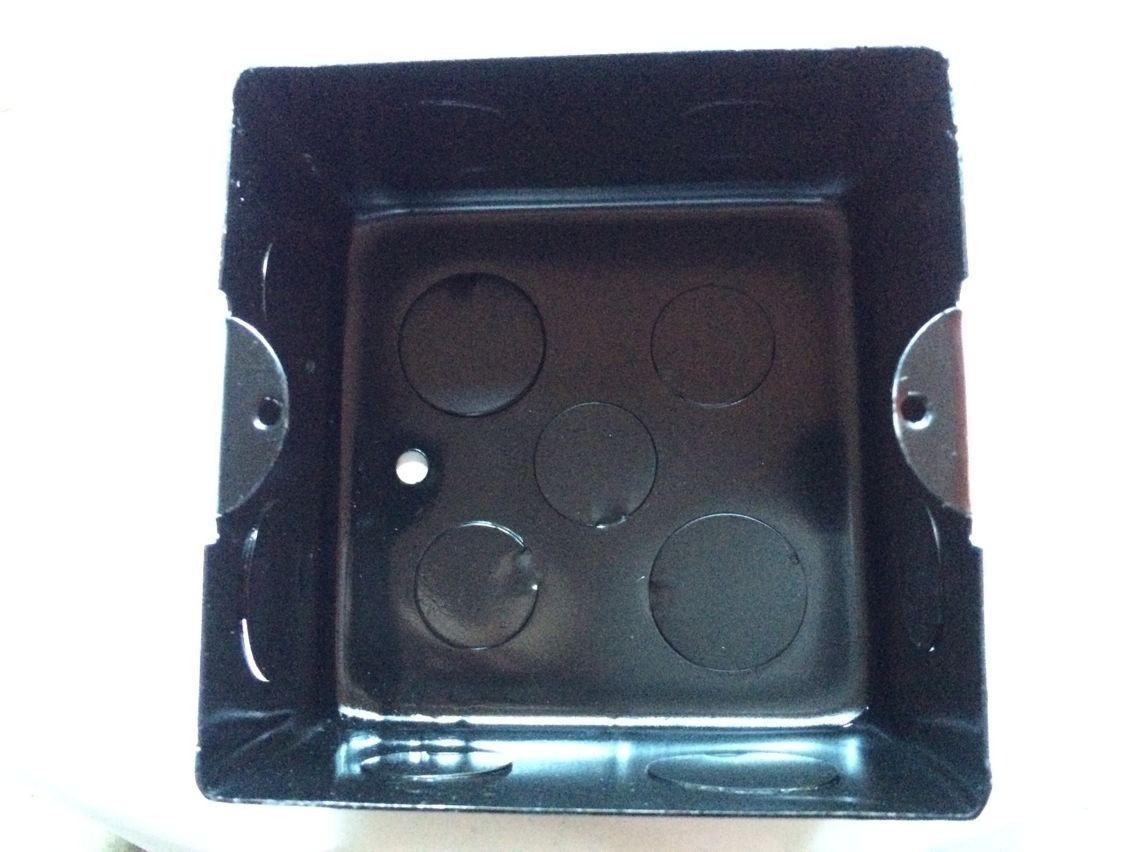 Ground plug universal iron case 5-hole floor insert universal iron case 100 * 100 * 55mm hole distance 84mm