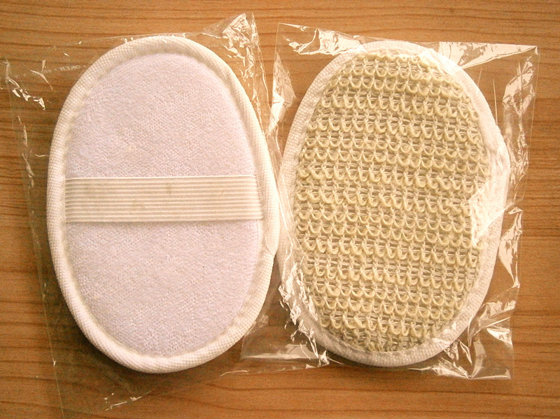 Disposable items for hotel rooms Bath gloves Bath gloves Bath towels Small rubbing cloth