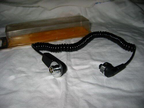 Extremely new Nikon MC-3A shutter remote control (cameras such as the Nikon FF4 F70 F801 F801