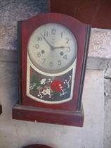 In good condition and can be used the Cultural Revolution old clock old model bell green pine plum blossom and sun pattern antique clock nostalgic bell 1