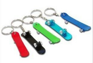 Skateboard beer opener Keychain bottle opener Aluminum alloy bottle opener custom LOGO creative gift