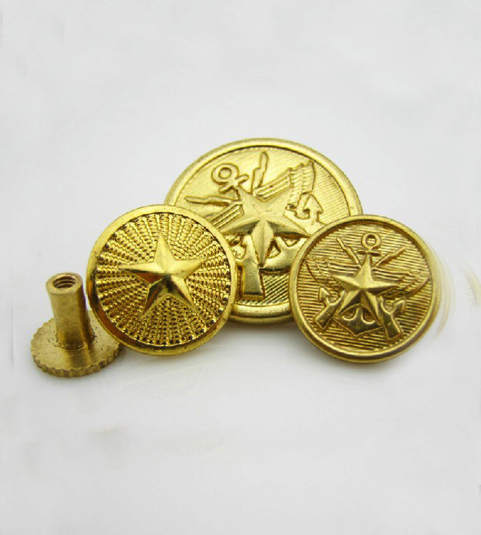 Often served with buttons for shoulder-to-shoulder buttons