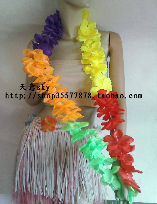 Loose wreath - grass - loop - performing Christmas Dance Bar with red yellow purple and orange