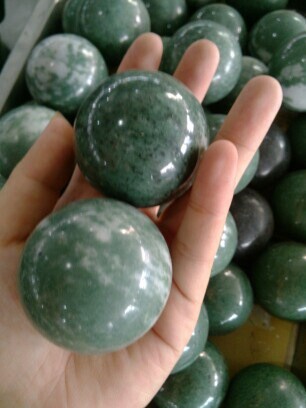 Factory direct sales of natural Lushan green health ball fitness ball handball for the elderly health massage ball Lushan jade