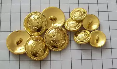 Kexin Boutique: (Land Battle) Golden Button Epaulettes Medal (one size each)