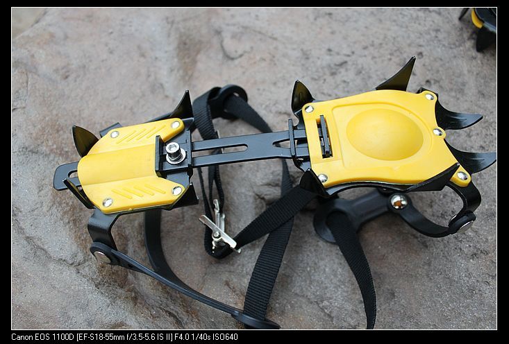 American SUOERGE snow crampons high-strength professional crampons 10 teeth crampons outdoor mountaineering non-slip crampons