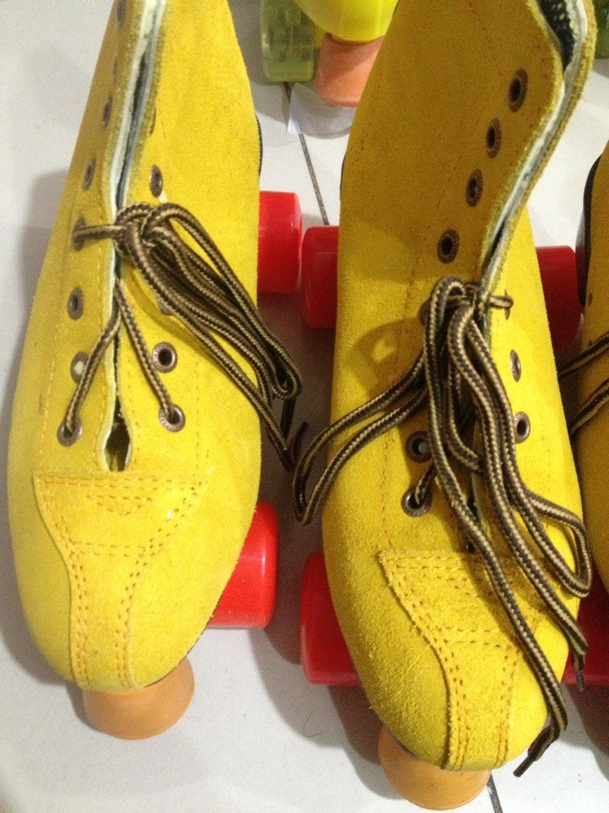 Headlayer Bull Leather Skates Adults Men and women Ice Skates Double Rows of Skate Shoes Dry Skates High Pop-up Leather Julen