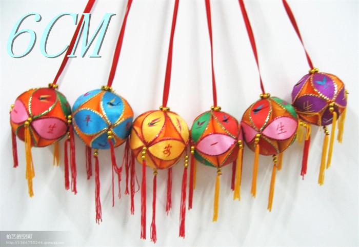 Guangxi Zhuang handmade hydrangea business gifts love keepsake spot ethnic wind zhuang embroidery of various sizes mixed batch