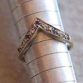 Western antique jewelry British 9k gold 375 gold natural garnet diamond wishbone ring No. 12