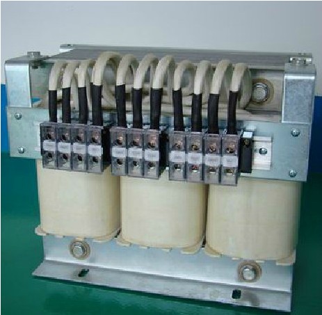 Servo dedicated power isolation transformer 7KVA input three-phase 380V output three-phase 200V new